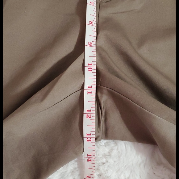 DOCKERS tan brown capri length pants side slits 16 Tall - Picture 5 of 9